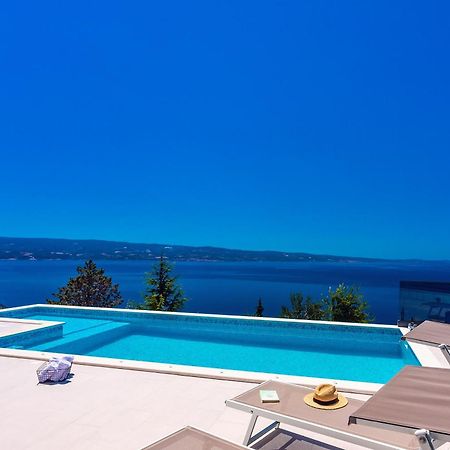 Villa Belvedere With Heated Pool, Billiards, Media Room, Sea Views,10 Pax Omis Luaran gambar