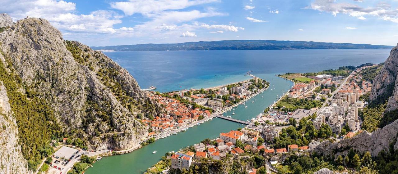Villa Belvedere With Heated Pool, Billiards, Media Room, Sea Views,10 Pax Omis Luaran gambar